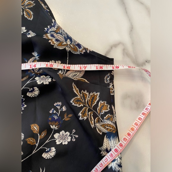 RW&Co. Top, high neck halter top ladies size medium. - Picture 11 of 16